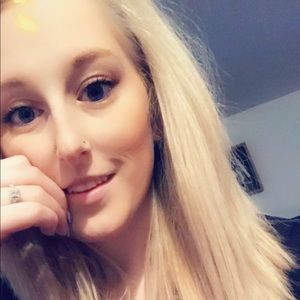 Meet your Posher, Lynsey